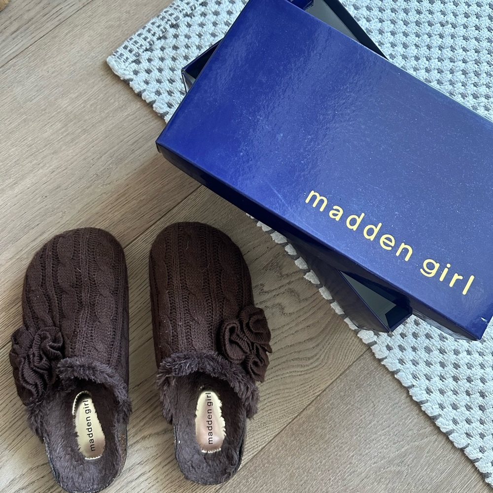 Madden girl biilee brown size 9 with box